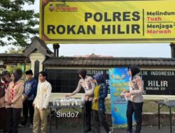 Polres Rokan Hilir Berbagi Takjil Bersama Pujakesuma, Mahasiswi Dan Paramuka Di Bulan Suci Ramadhan