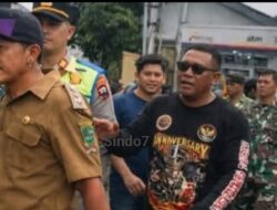 Kades Purwasaba Welas Yuni Nugroho (Hoho Alkaf), Ngaku Dikeroyok Massa.