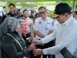 Pastikan Kesiapan Layanan Mudik Lebaran, Menko Polkam Tinjau Stasiun Gambir dan Terminal Kampung Rambutan.