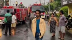 Warga Kelurahan Siopat Suhu Siantar Timur, Berhamburan Kejalan Akibat Kebakaran Bengkel Ban.