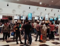 Resahkan Penumpang di Bandara Kualanamu, Dugaan Permainan Calo Tiket Pesawat Medan-Jakarta.