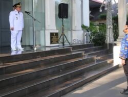 Wali Kota Wesly bertindak Sebagai Inspektur Upacara Peringatan Hari Otonomi Daerah Tahun 2026.