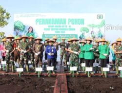 Persit KCK Berkarya, Pangdam XIX/Tuanku Tambusai dan Ketua Persit KCK Daerah XIX/Tuanku Tambusai Pimpin Tanam Mangrove di Bengkalis
