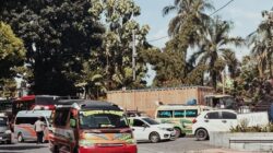 Akibat Solar Subsidi Habis, Antrean Truk dan Bus Memanjang Jalan Ahmad Yani Kota Pematangsiantar.