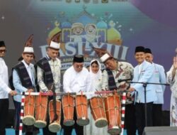Wali Kota Pematangsiantar Pukul Gonrang Tanda Dibukanya FASI XIII Tingkat Provinsi Sumut