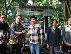 Mengayuh Semangat Generasi Muda: Kodam XIX/Tuanku Tambusai Serahkan Bantuan Sepeda kepada Mahasiswa UNRI