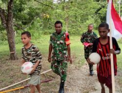 Semangat Kemerdekaan Berkibar di Kampung Sesor, Satgas TMMD Ke-129 Kodim 1807/Sorong Selatan Pasang Bendera Merah Putih