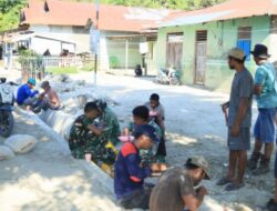 Hangatnya Kebersamaan, Satgas TMMD ke-129 Kodim 1505/Tidore Makan Bersama Warga di Lokasi Pekerjaan