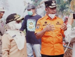 Tanggap Darurat Karhutla, Bupati dan Wabup Kampar Turun Langsung Kawal Pemadaman di Desa Rimbo Panjang