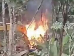 Akibat Puluhan Warga Terlibat Sengketa Lahan di Kabupaten Dairi Berujung Bentrok, Ekskavator Dibakar.