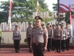 Momen Haru dan Bangga, Kompol Suit Purba Dasuha Terima Kenaikan Pangkat Pengabdian di Polres Simalungun.