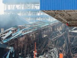 PABRIK PT. EVYAP INDONESIA DI KEK SEI MANGKEI SIMALUNGUN TERBAKAR, 3 KARYAWAN LUKA