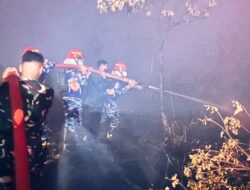 Siang Hingga Dini Hari, Satgas Karhutla Lanud Sjamsudin Noor Terus Bergerak, Terjang Padamkan Api di Lahan Gambut