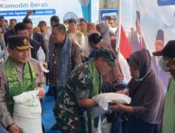 Pangdam XIX/Tuanku Tambusai Hadir Bersama Mentan Amran Salurkan Bantuan Pangan