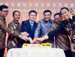 Kasum TNI Bersama Menko Polkam Hadiri Perayaan Hari Nasional ke-77 RRC
