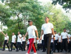 Olahraga Bersama, Panglima TNI Perkuat Kebersamaan dengan Prajurit Mabes TNI